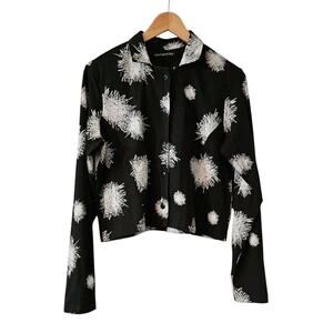 Snapdragon & Twig Womans XS Top Black White Artsy Short Collared Scribbles